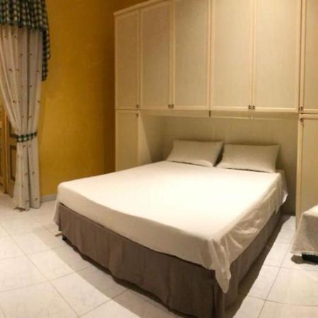 Dimora Dei Pastori Bed and Breakfast Napels Buitenkant foto